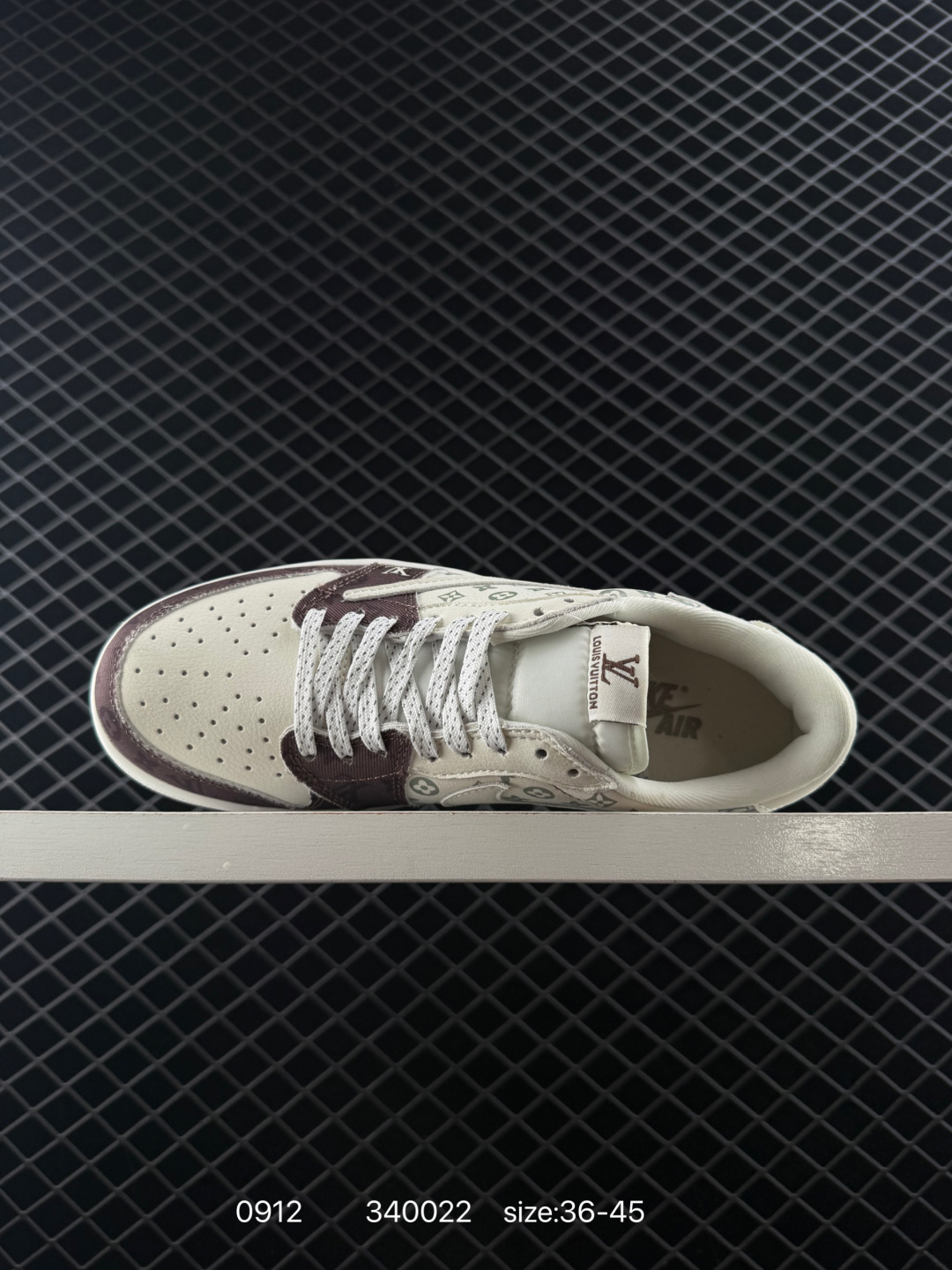 Travis Scott x Air Jordan 1 ” Reverse Mocha “